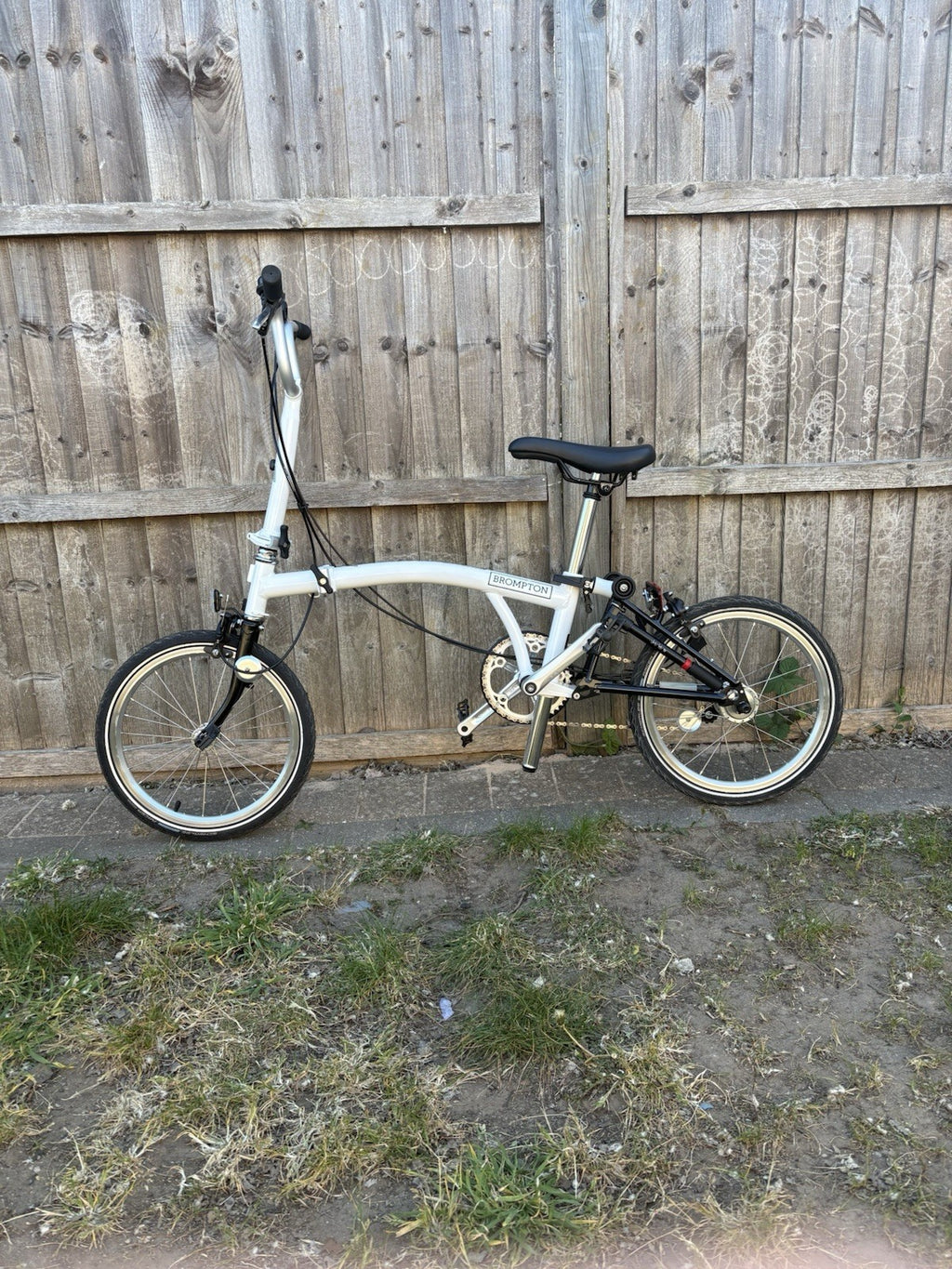 Brompton A-Line 3-Speed Folding Bike, Excellent condition, Barely Used