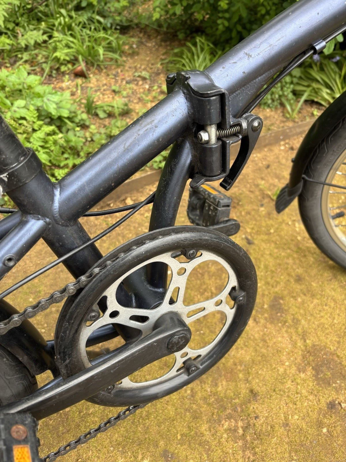 BTWIN Folding Bike 20″ | Urban Commuter Bicycle | 6-Speed Bike | Great for City