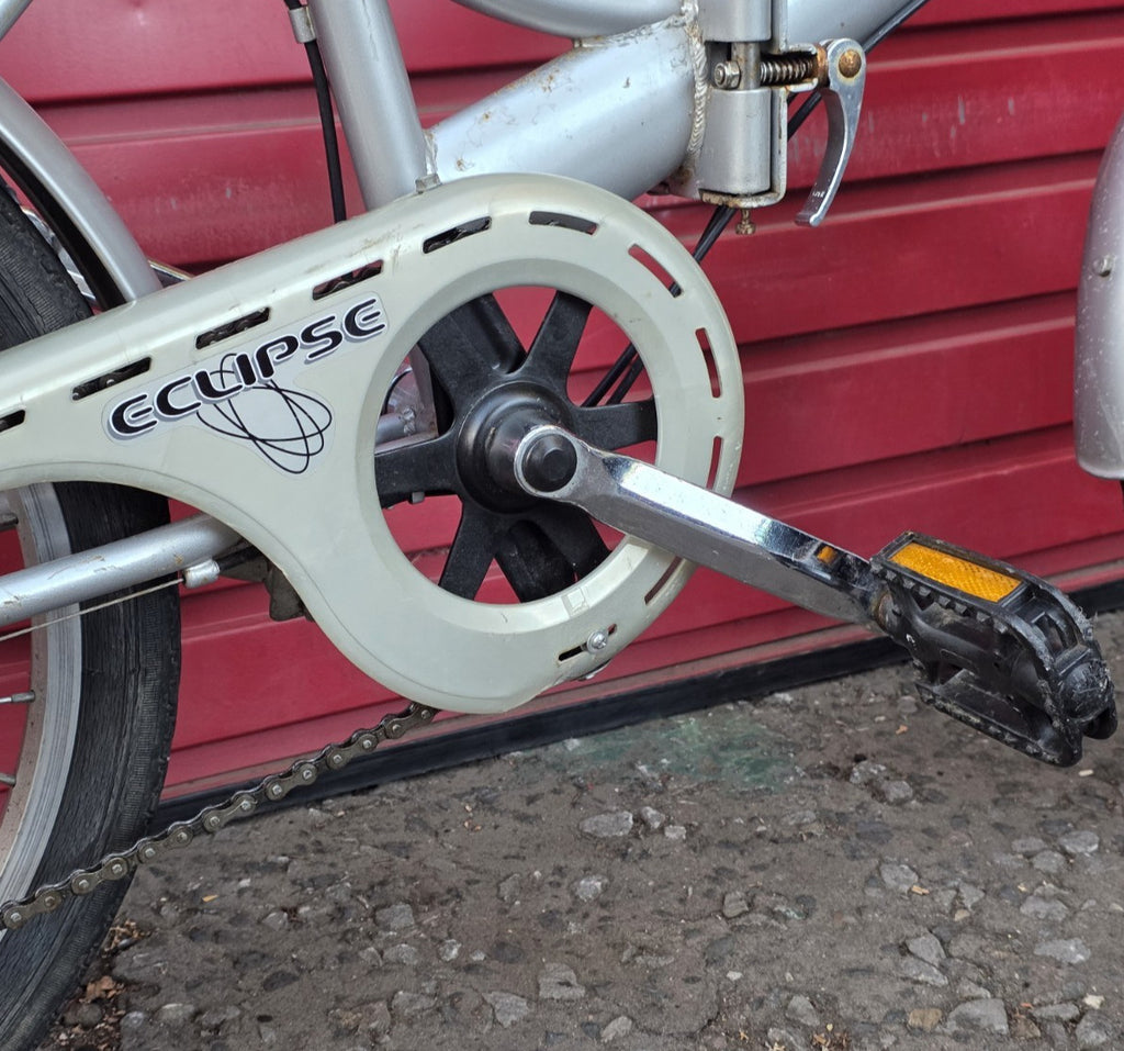 RALEIGH ECLIPSE FOLD UP BIKE (33cm FRAME SIZE w/ 20" WHEELS)