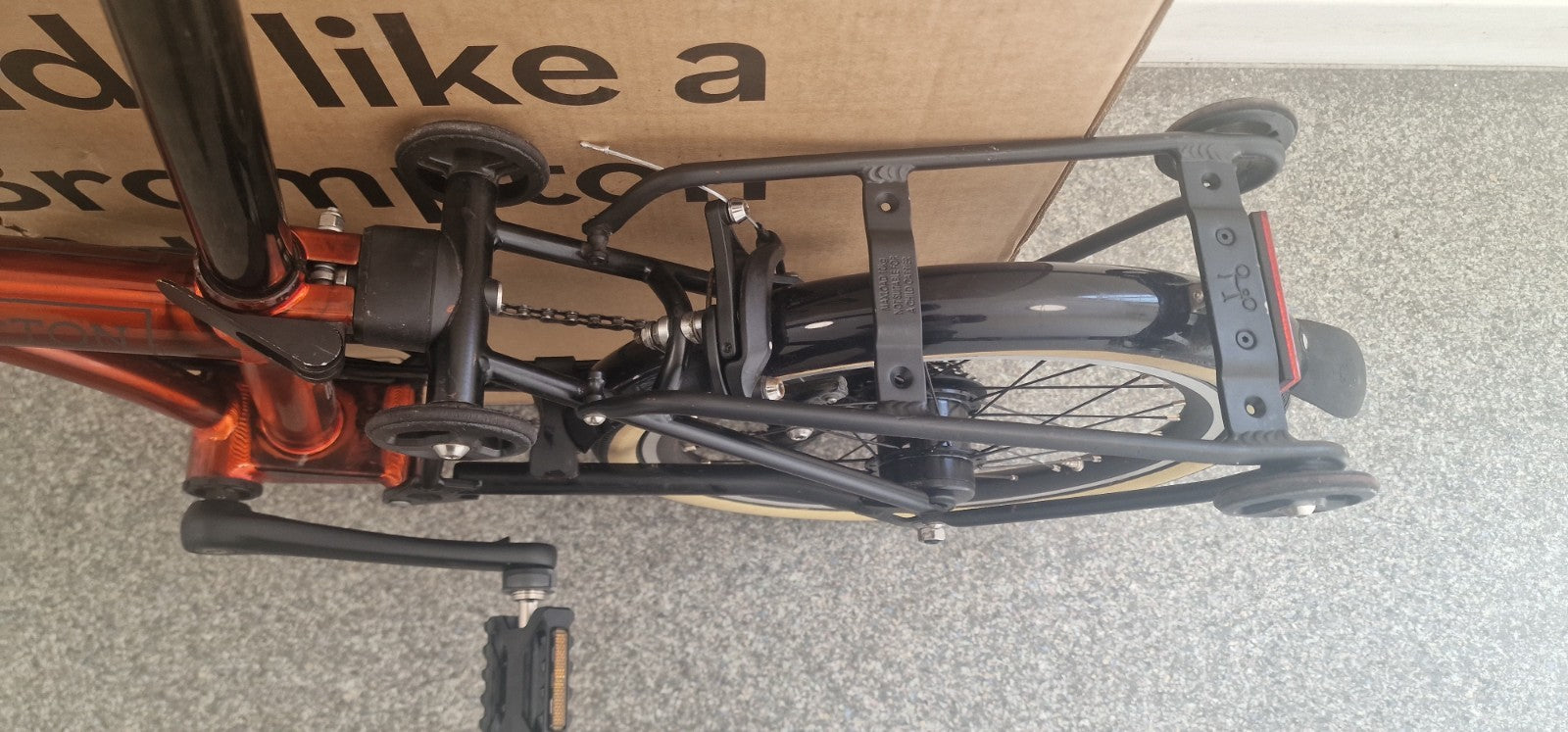 Brompton P Line 12 speed FLAME LACQUER + roller. Low £$🌎 Post📦🛫📮.RRP£2679