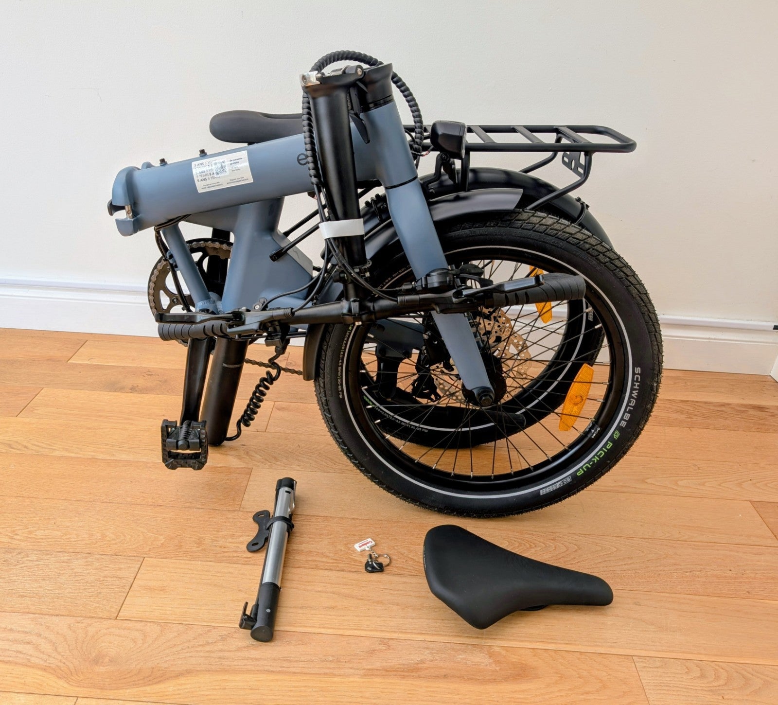 Eovolt Afternoon 20" Folding Bike 7 Speed - Excellent Condition