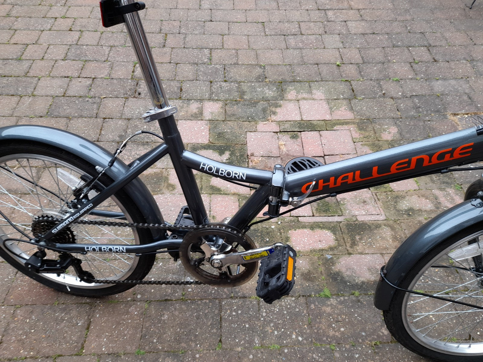 Holborn Challenge 20-inch Wheels Folding Bike Unisex With 6 Gears.