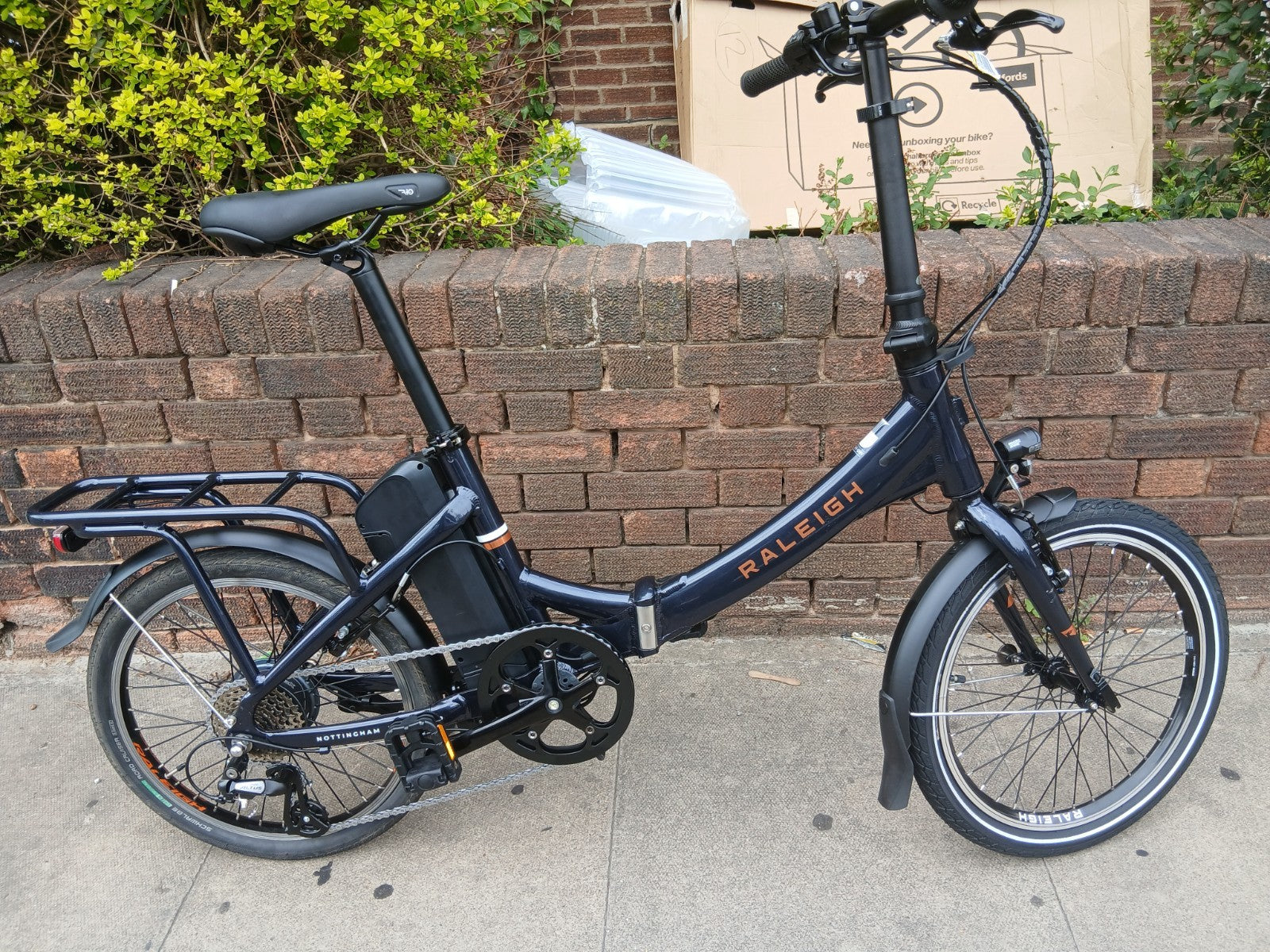 Raleigh Evo 7sp Folding Bicycle 20inch Wheels 7 Speed