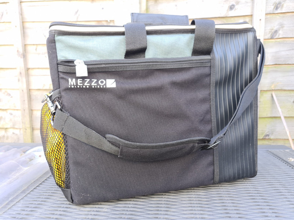 Mezzo D9 Folding Bike with commuter bag