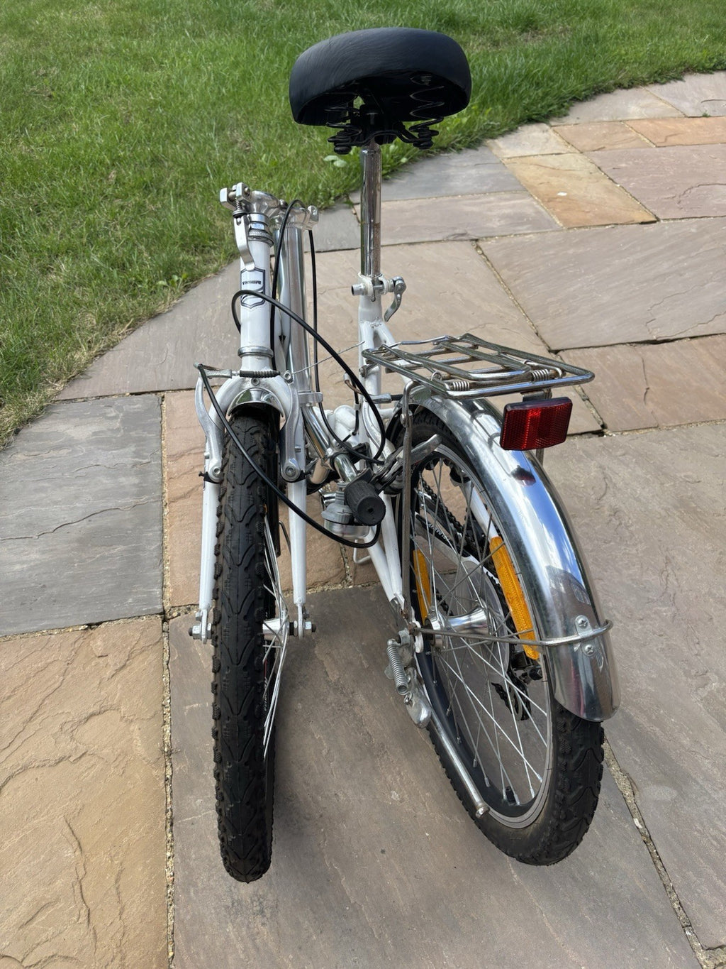 Tiger Foldaway White Unisex Folding Bike. Great Condition.