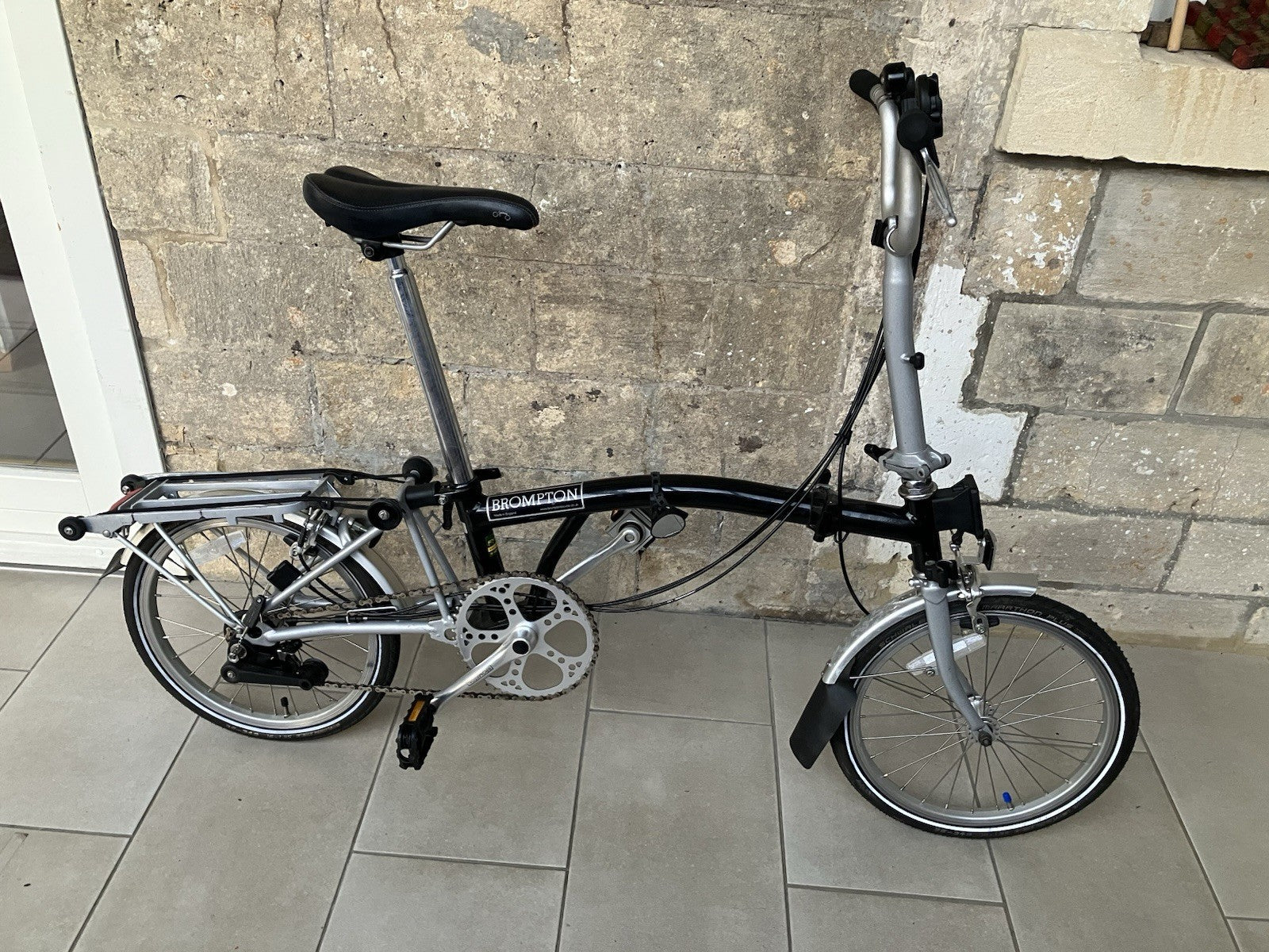 Brompton Folding Bike M6R. 6 Gears, Rack, Mudguards. Black. Good Condition