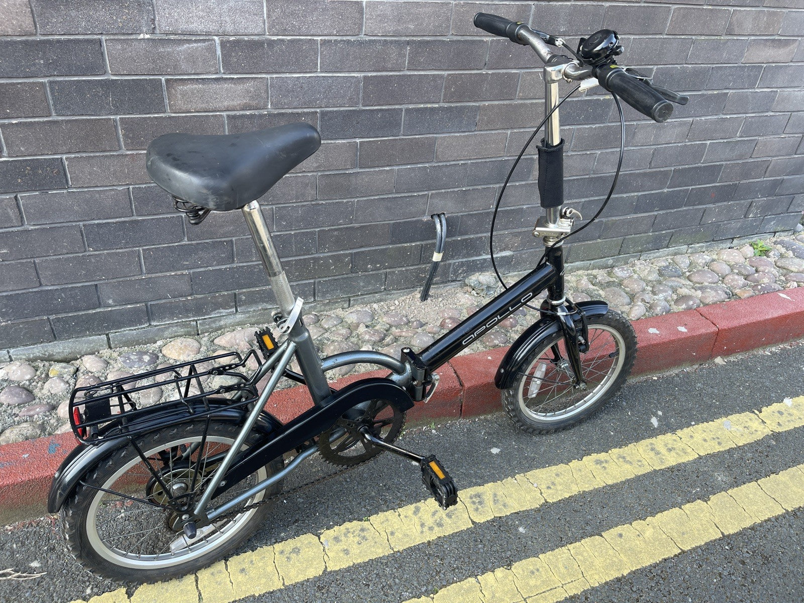 Apollo Folding Bike  Silver/Black