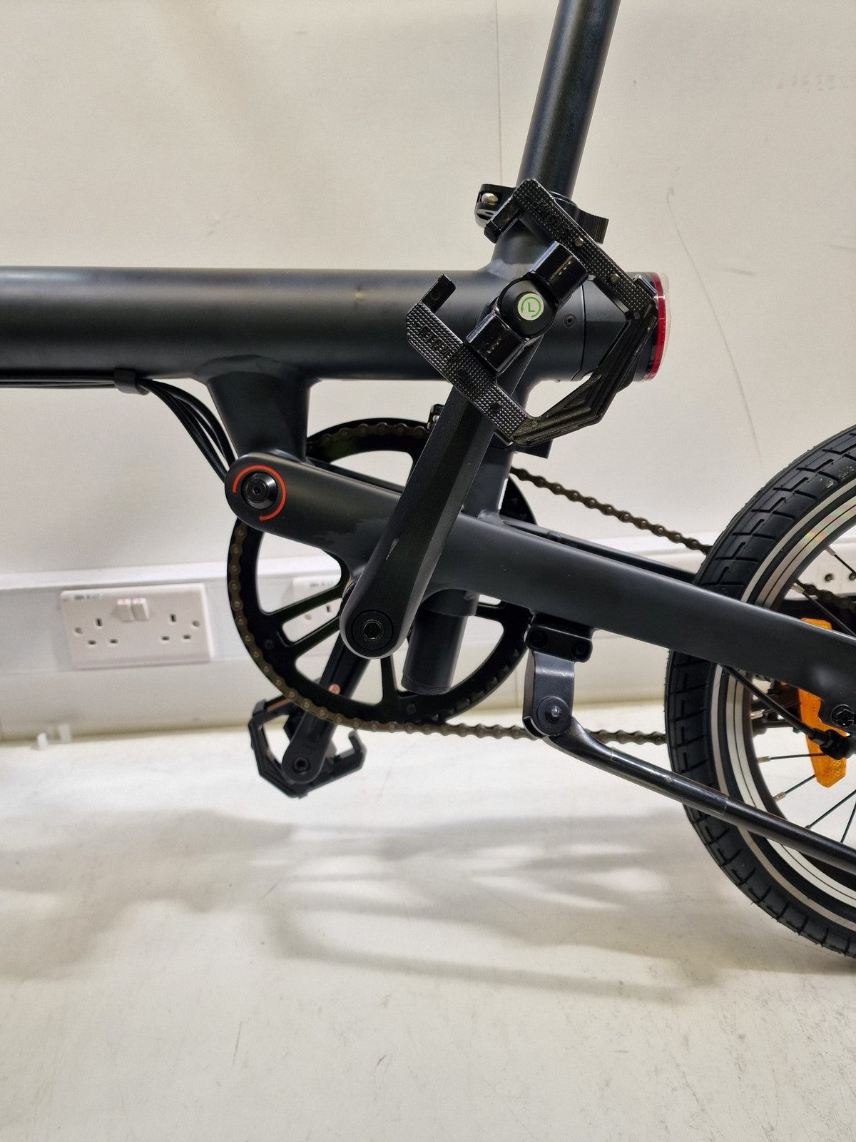 Xiaomi Smart Compact 16" Wheel TFT Display Folding Bike - Black (Scratched)