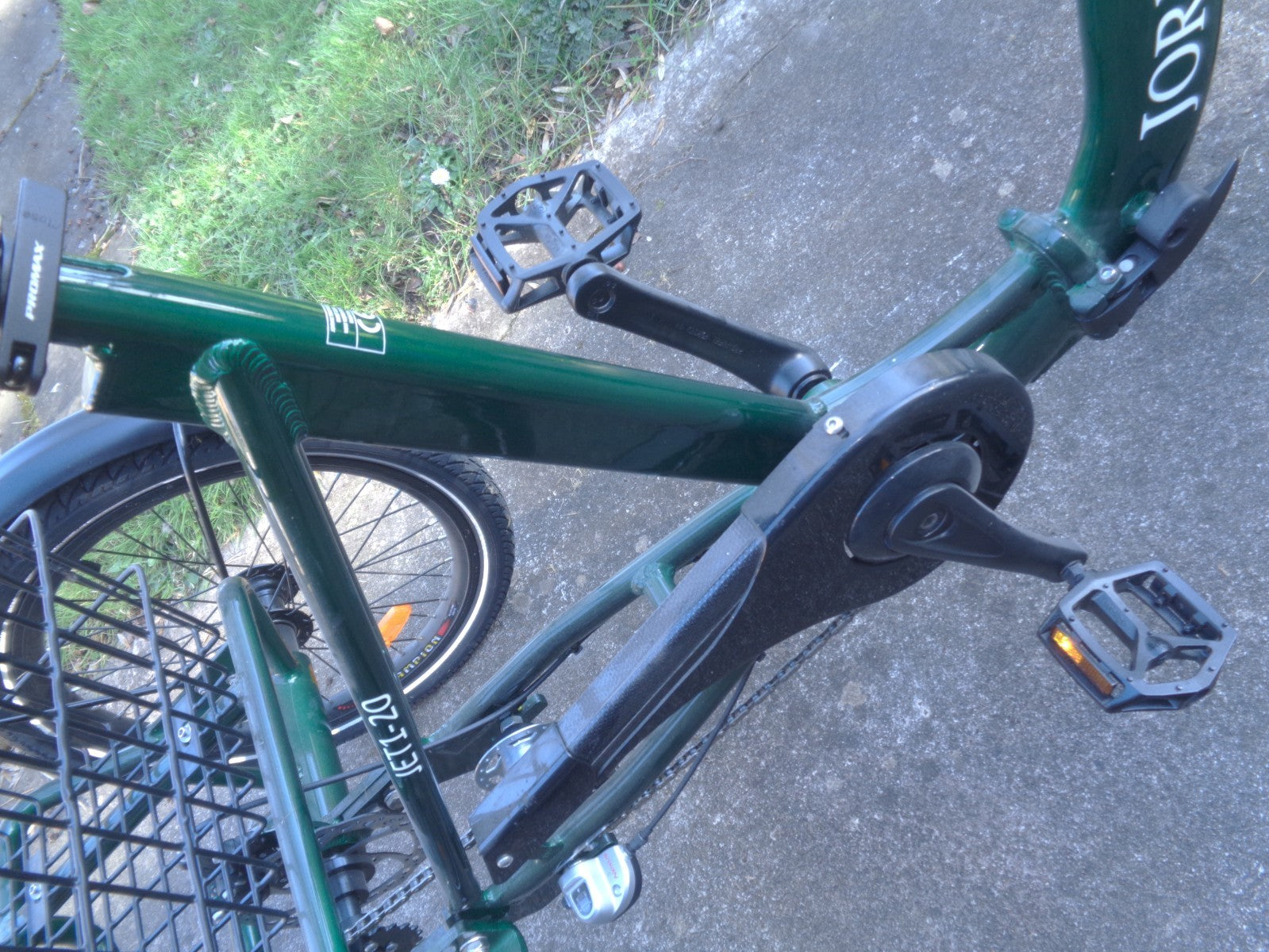 Jorvik  24" Folding Tricycle In Perfect Condition In  Green With Basket