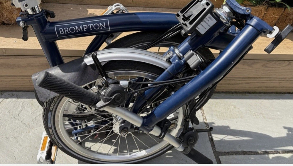 Brompton C Line 2023 | 6 Speed | Jubilee Blue + dynamo hub NEARLY NEW CONDITION