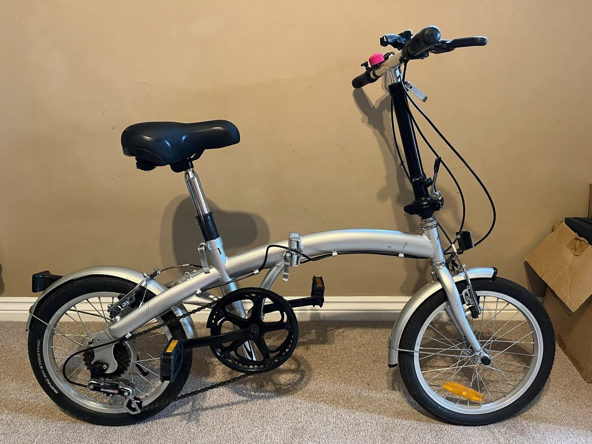 Adult Folding Bike – 6 Speed Shimano Gears – Silver – Great Condition