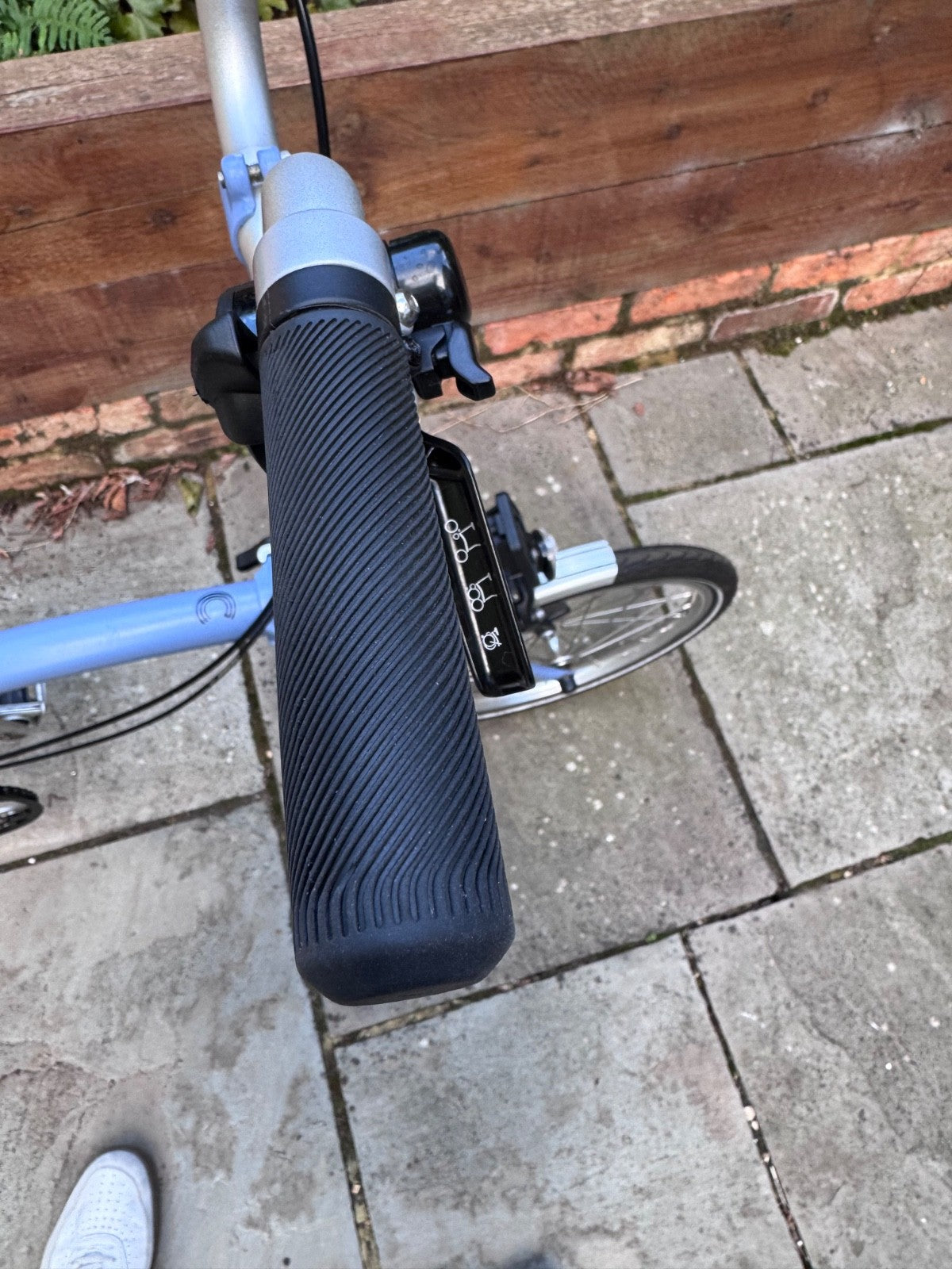 Brompton M3L Folding Bike Mid Bar Powder Blue with Unused (£150) L Borough Bag.
