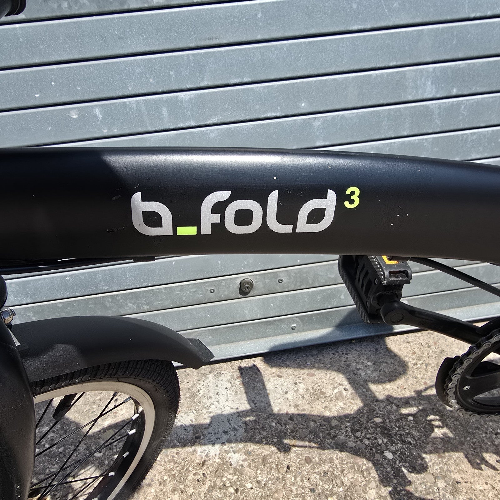 B-fold 3 bike folding 20" wheels b fold travel holiday camper van holiday home