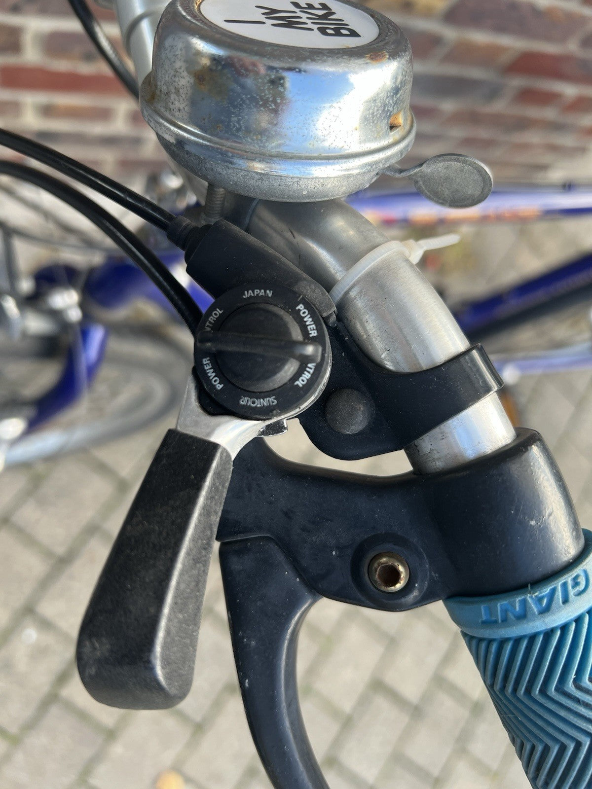 Montague Bi-Frame Folding Mountain Bike in very good condition- badged Rudge