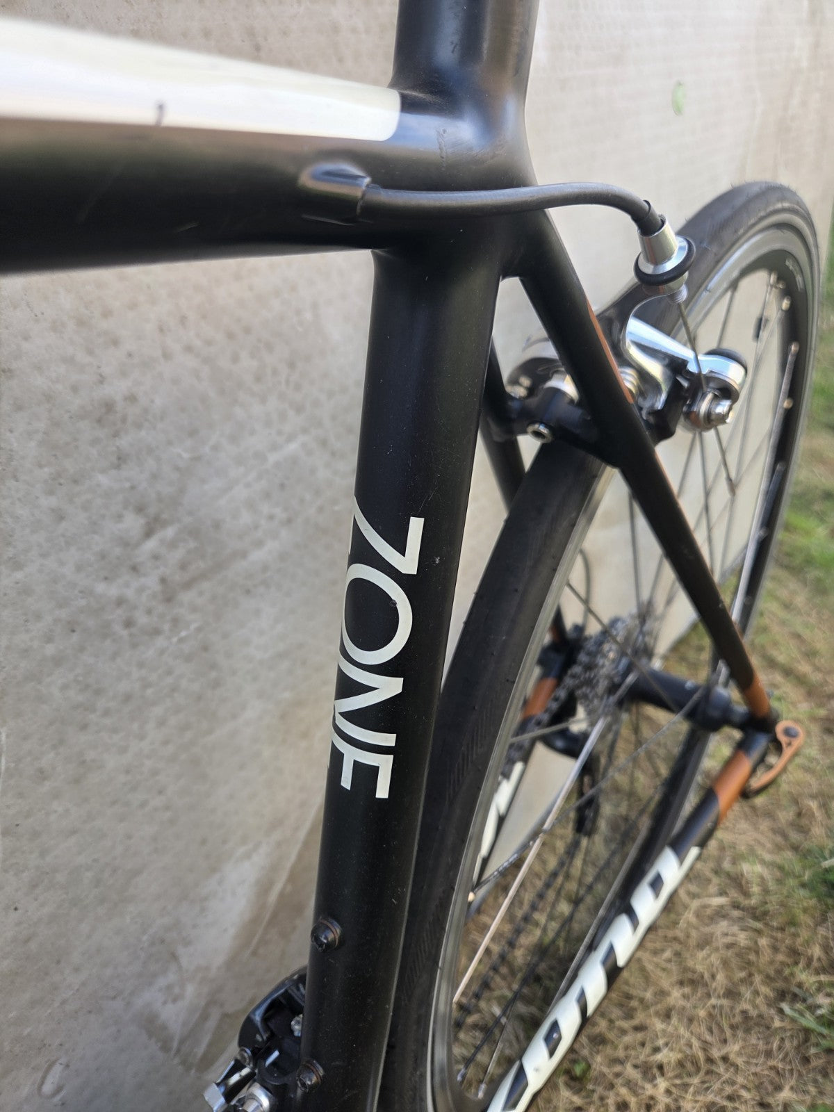 Kona Zone Road Bike 53cm Medium Frame