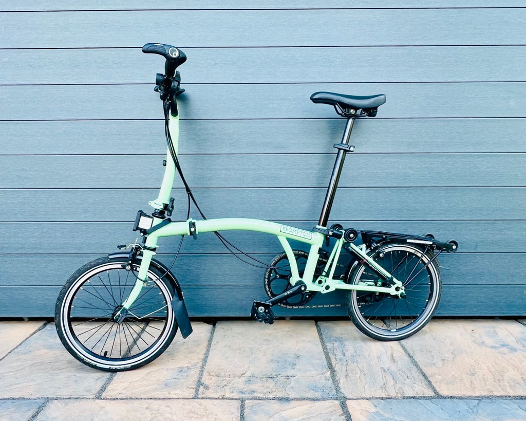 Brompton C Line 2 Speed Matcha Green Folding Bicycle 2025 + Messenger Metro Bag