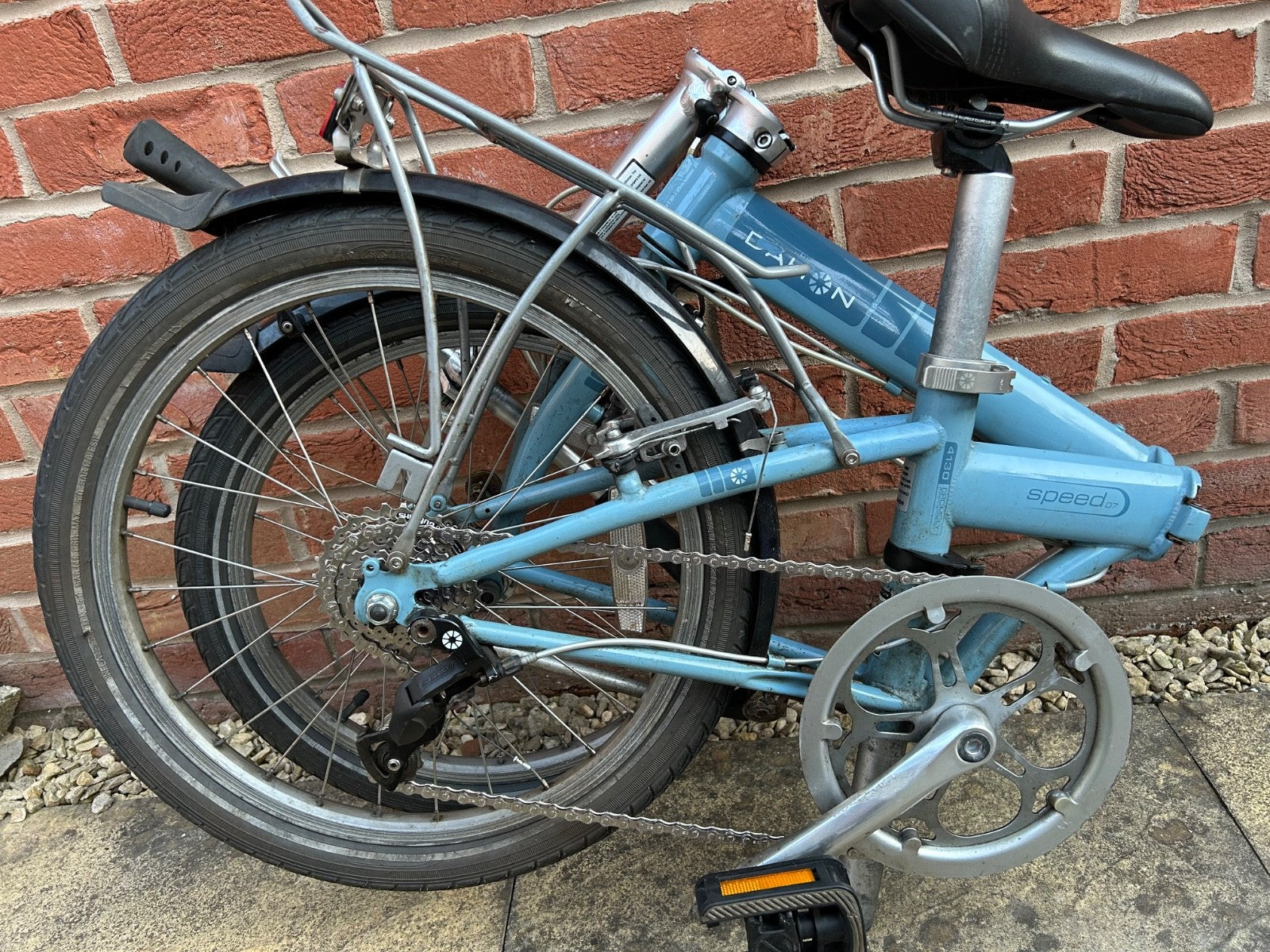 Dahon Speed D7 Folding Bike 7-Speed SRAM Grip Shift, Luggage Rack