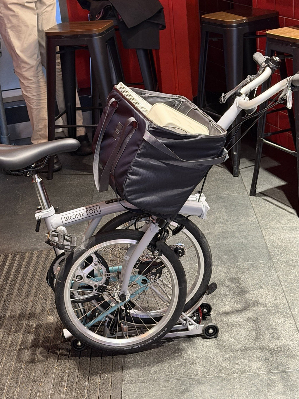 Brompton Folding Bike – Nearly New – London