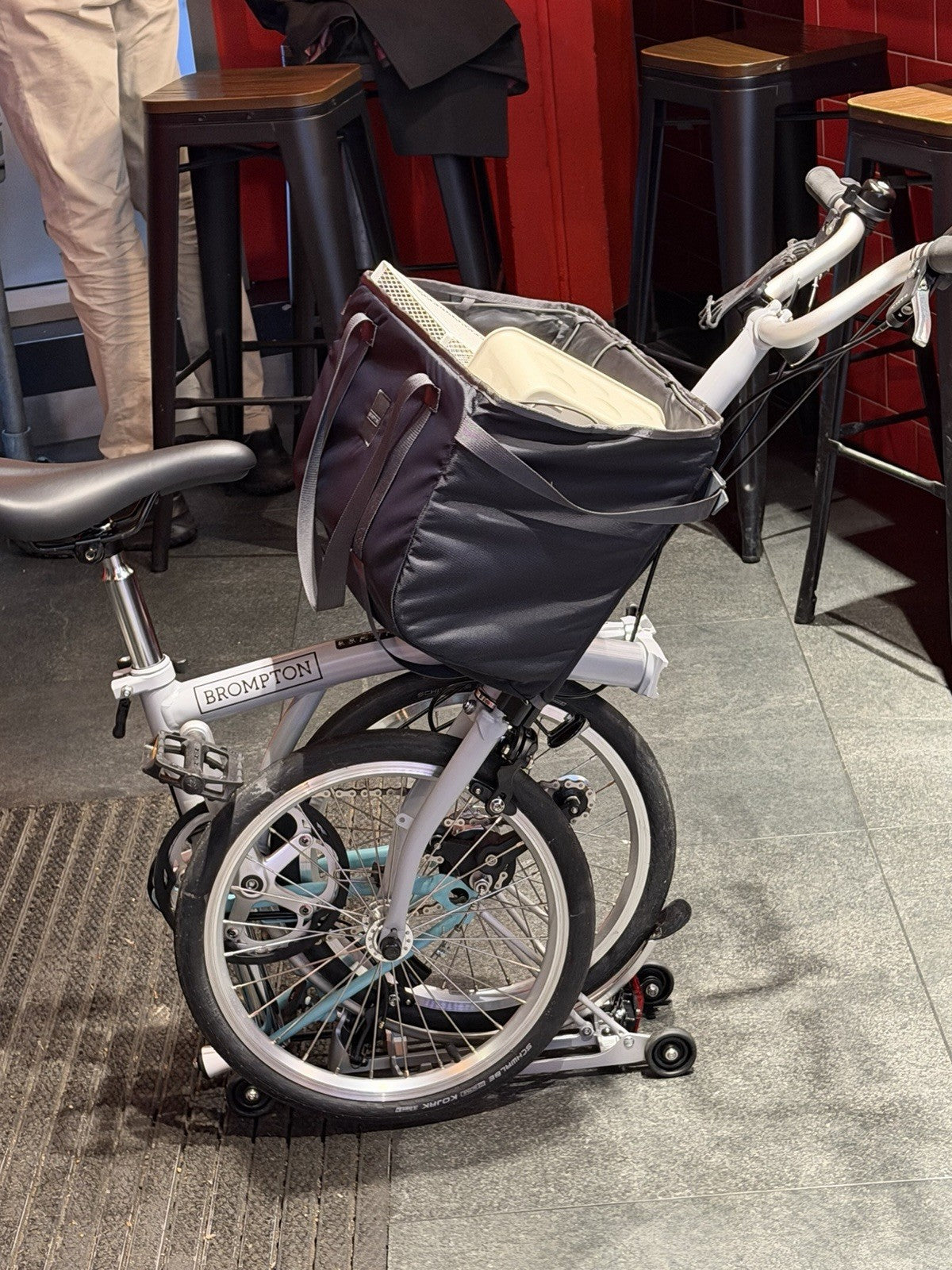 Brompton Folding Bike – Nearly New – London