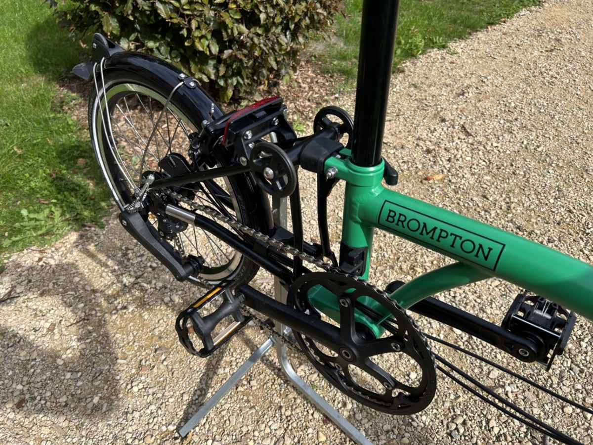 NEW 2026 Brompton C Line 12-Speed Folding Bike Low bar palm green/black