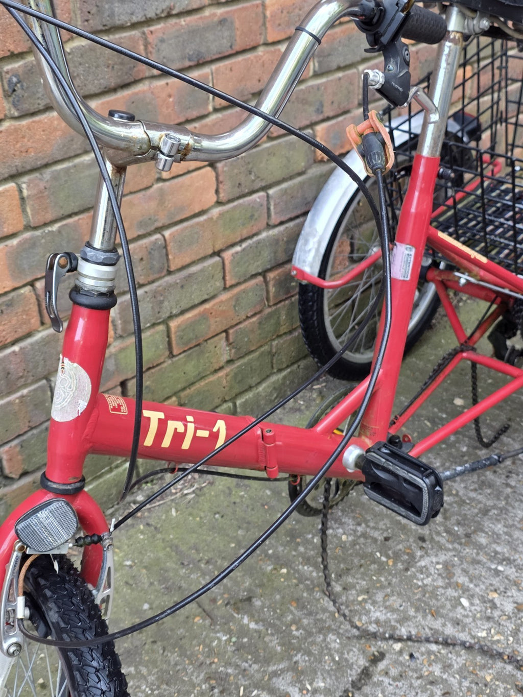 BRILLIANT BICYCLES TRI-1 FOLDABLE TRICYCLE BIKE (17" FRAME w/ 20" WHEELS) BASKET