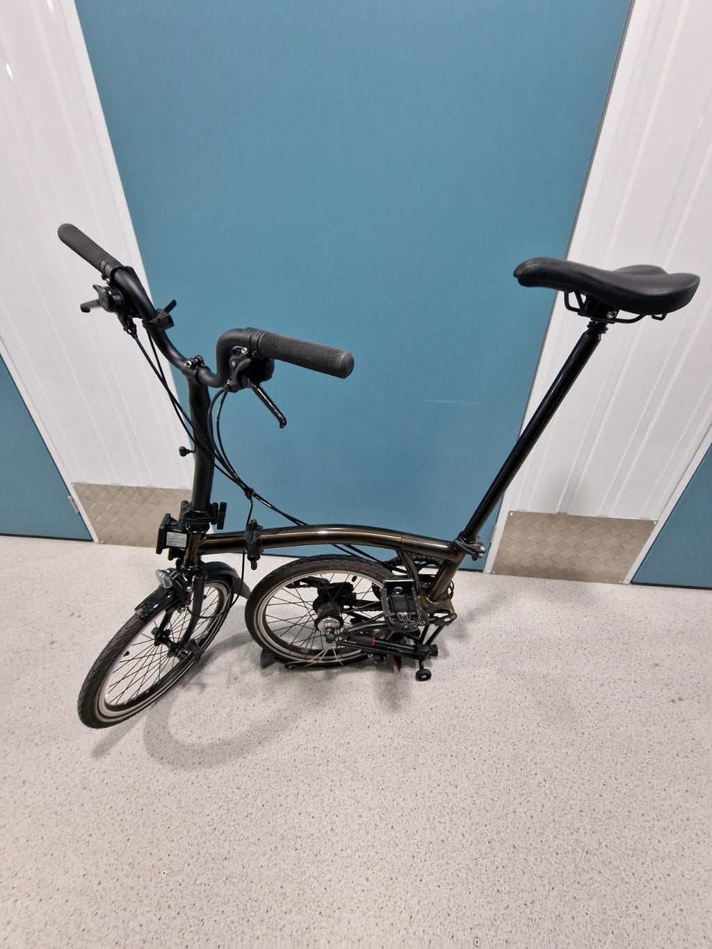 Brompton C Line Explore 6 Speed M Bar Black Lacquer Extended Seat Post MudGuards