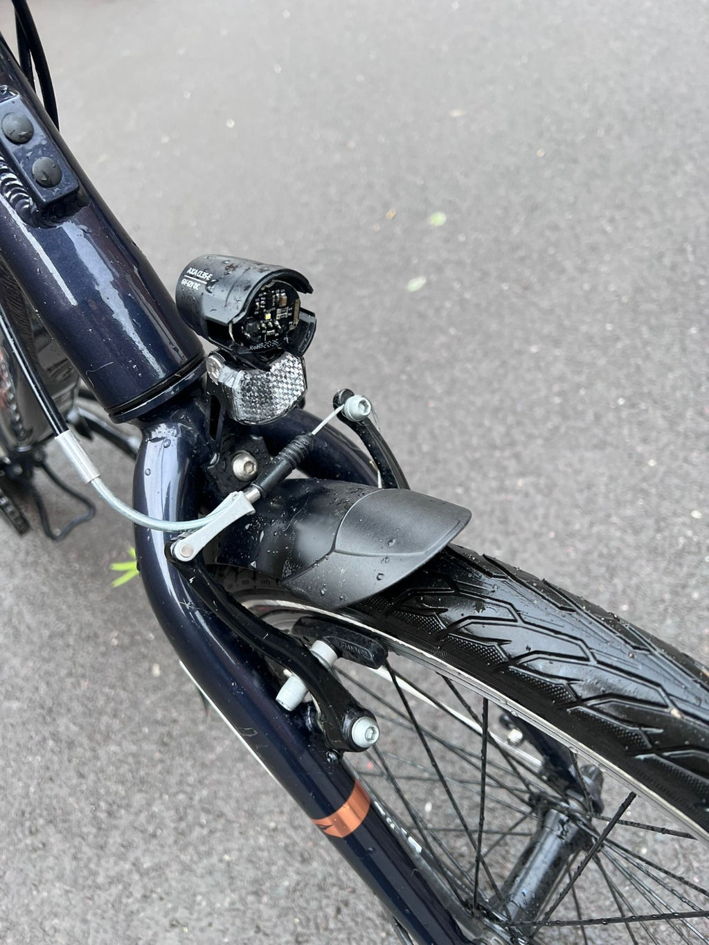 Raleigh Stow-E-Way Folding Bike In Dark Blue Designed to be packed away