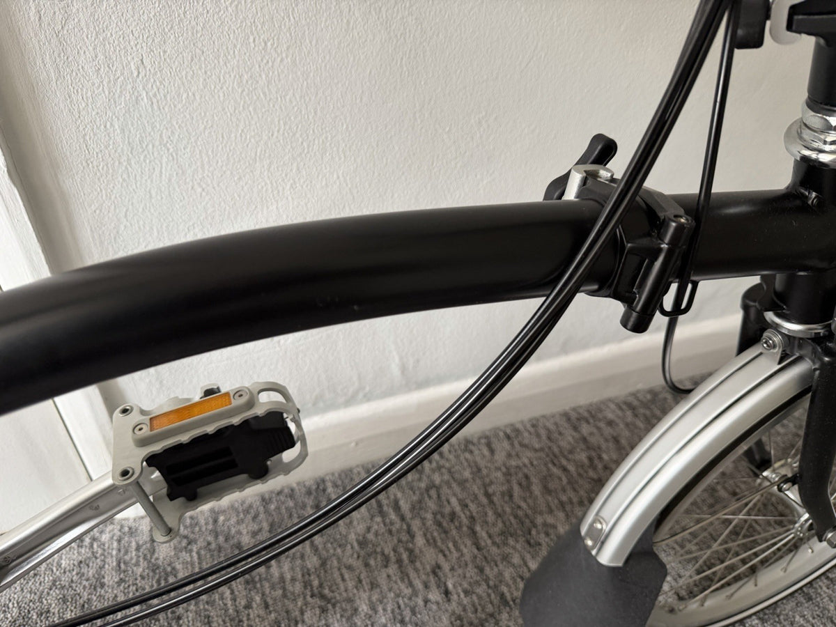 Brompton C Line H6R (6 Speed) folding bicycle - Black (MINT CONDITION!)