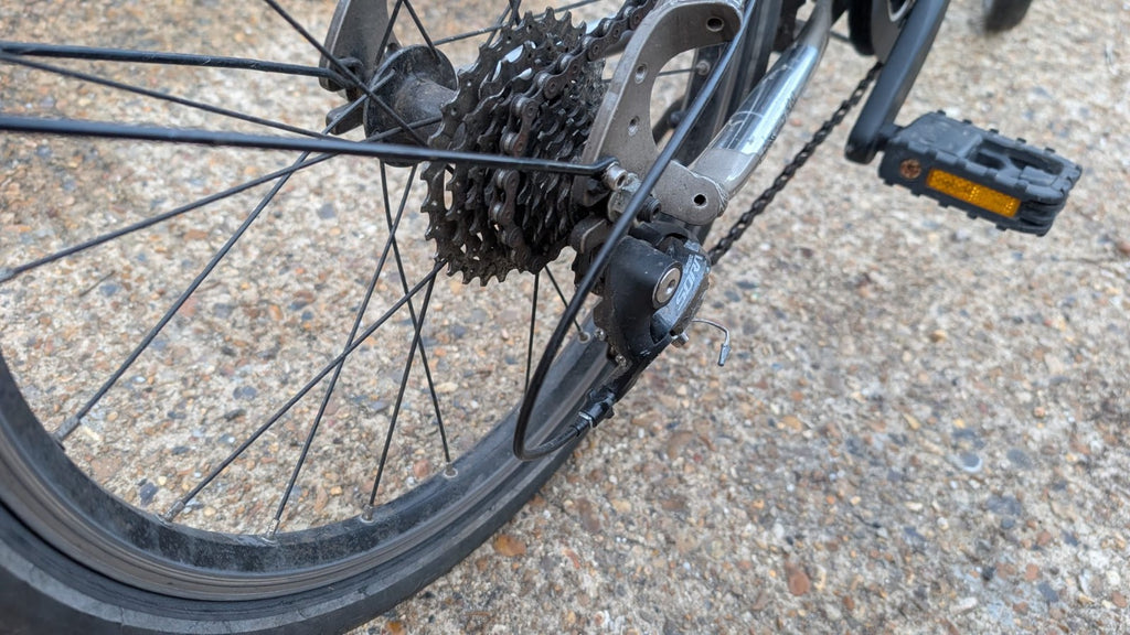 Btwin Tilt 900 Folding Bike 9 Speed Lightweight.