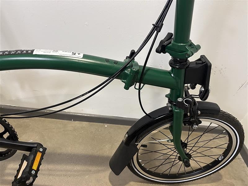 Brompton C Line 2 Speed 2023 Mid Handlebar Folding Bike - Racing Green