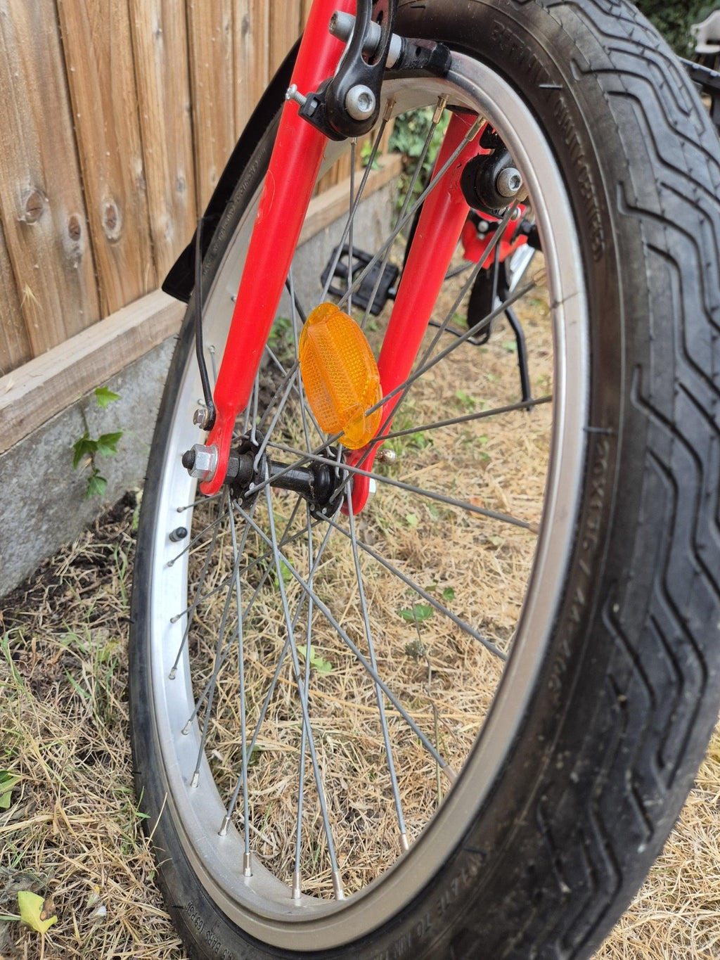 Decathlon BTWIN Tilt 120 Red Folding Commuter Bike