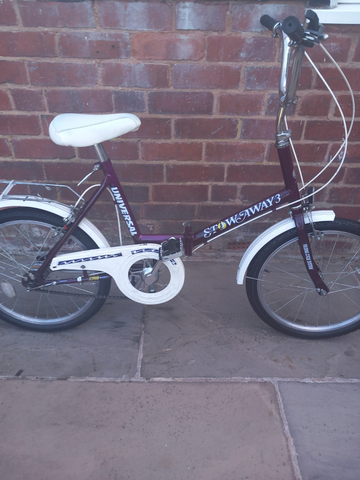 Universal Stowaway Folding Bike 3-Speed, 20" Wheels Excellent Condition