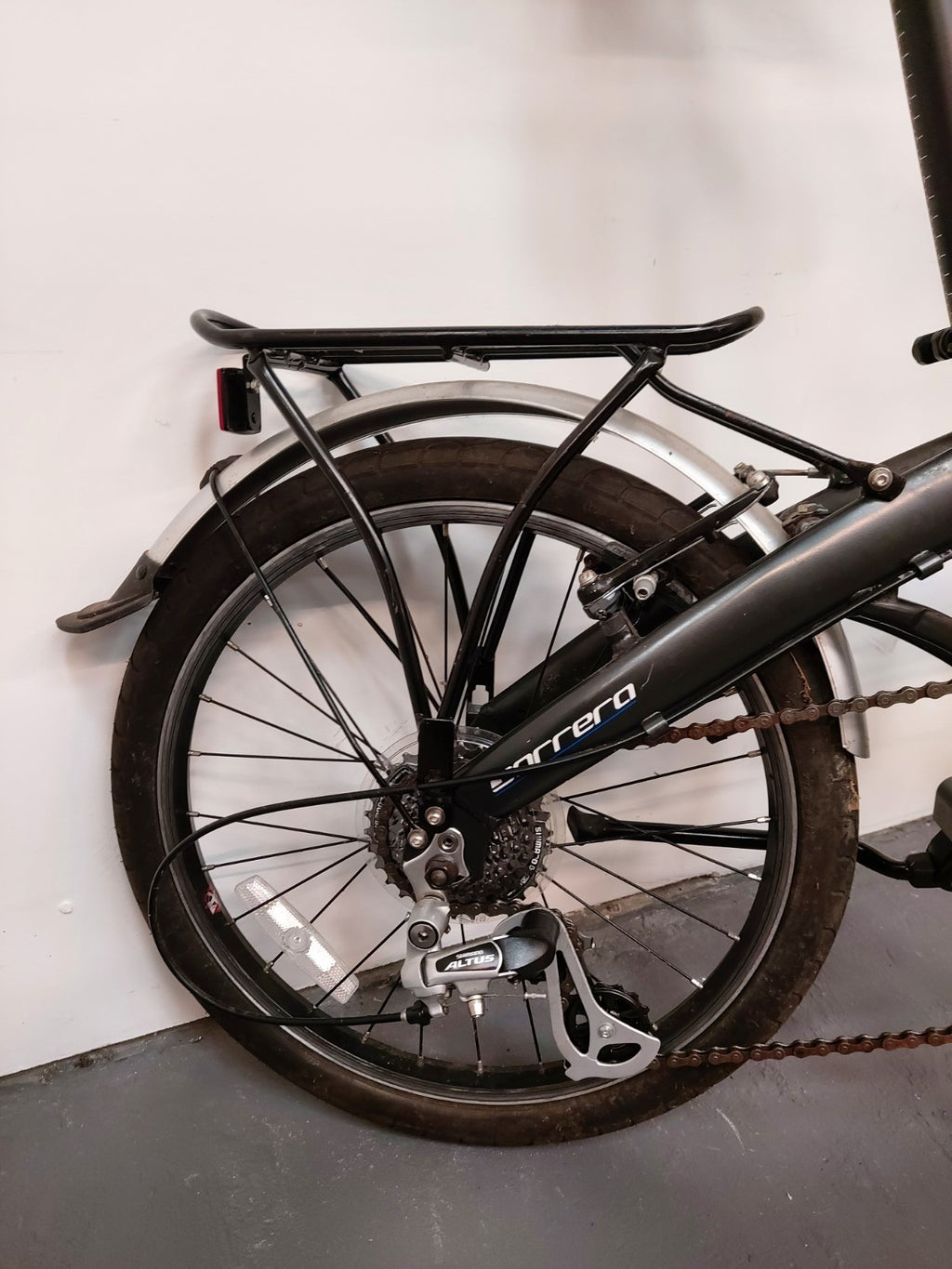 Carrera Intercity Folding Bike Unisex, 8 Gears, 20" Wheels COLLECT FROM BN9 0AD