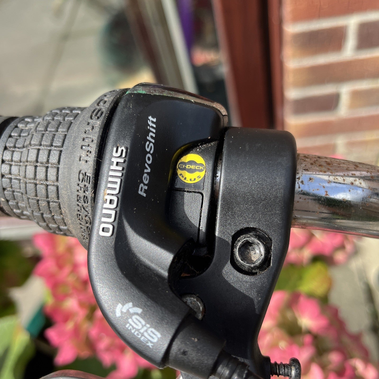 Raleigh Evo 2 Folding Bike 7-Speed Shimano Gears
