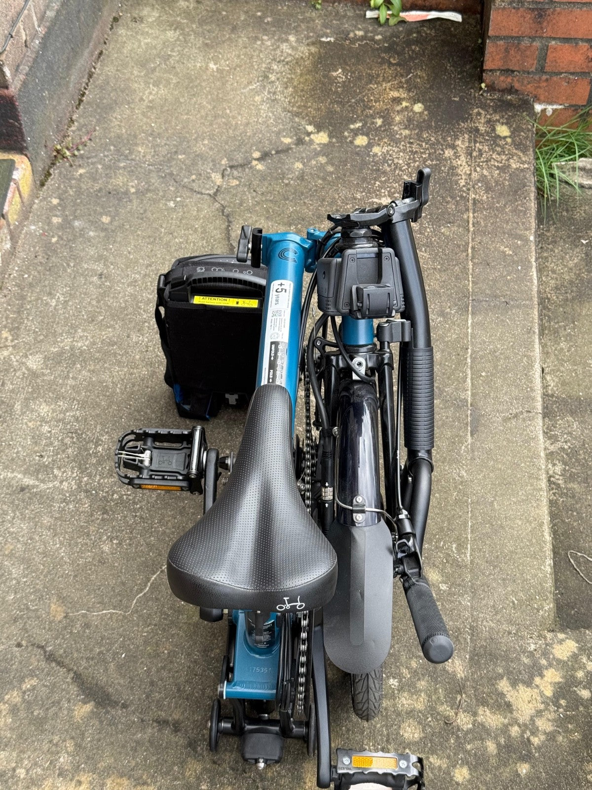 Brompton Electric C Line - 4 Speed - Mid Handlebar  Black Folding Bike RRP £2900