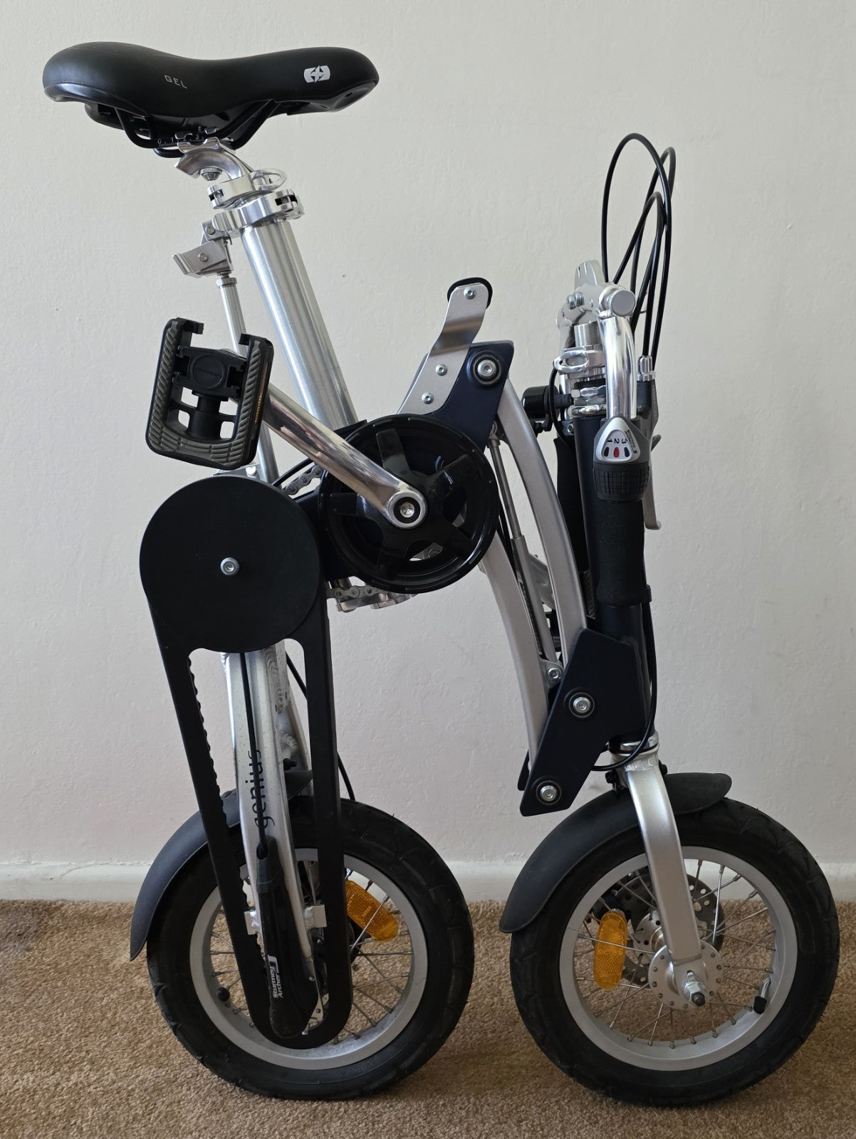 Mobiky Genius Folding Bike 16in Aluminium 1-Speed Mechanical Disc, Silver/Black