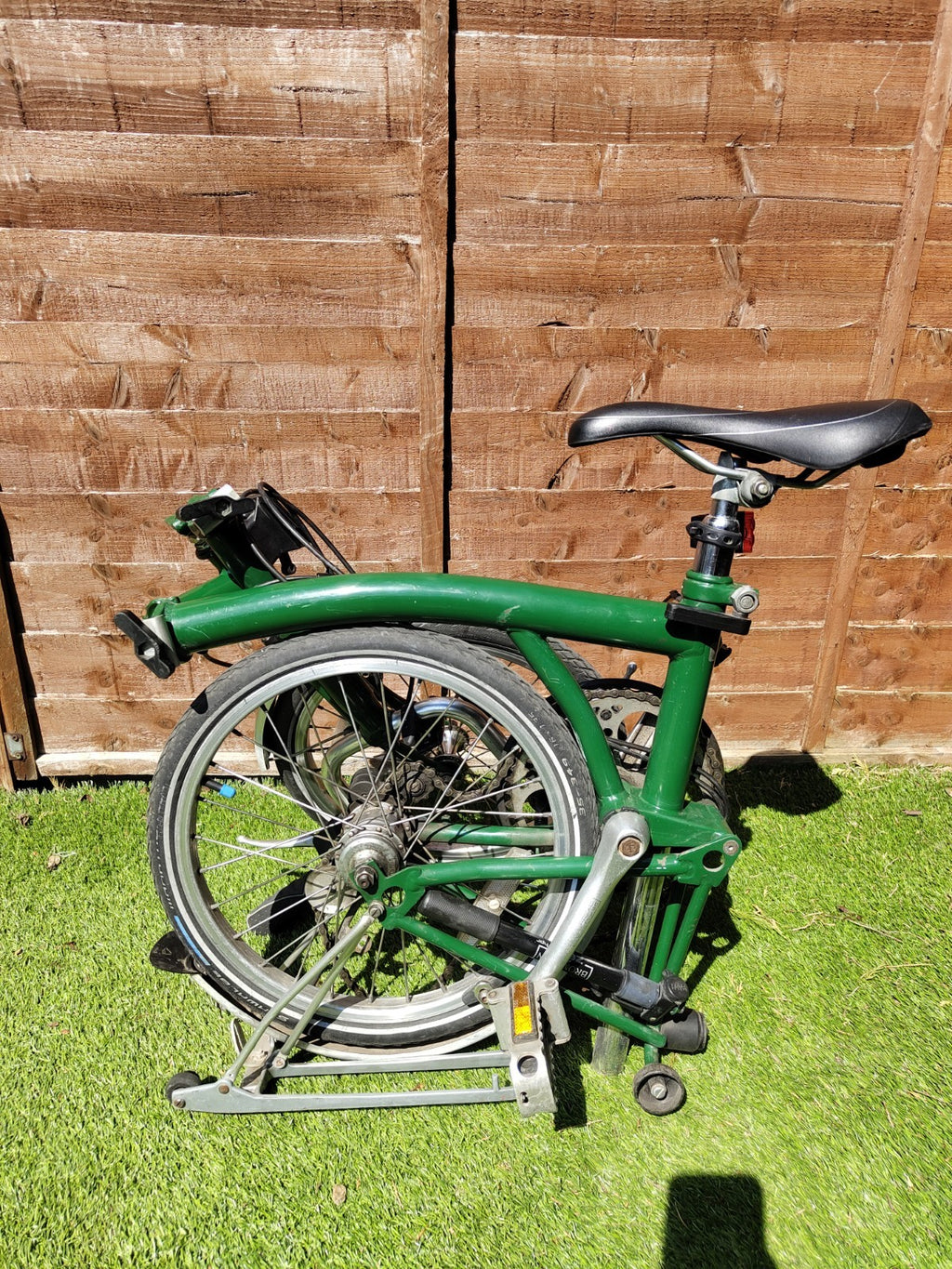 Brompton Folding Bike – 3 Speed – With Front Carrier Bag & Rack –Great Condition