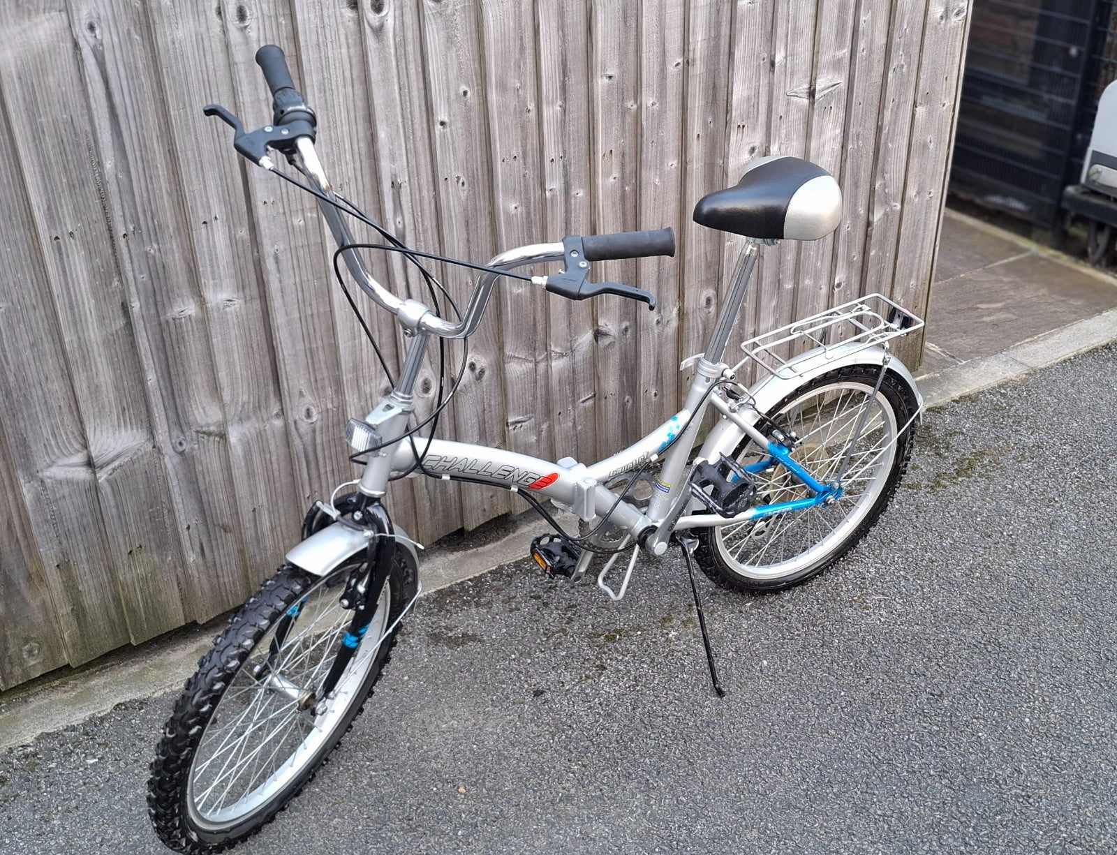 Challenge Gauntlet Unisex 20" wheel Folding Bike – Excellent Condition