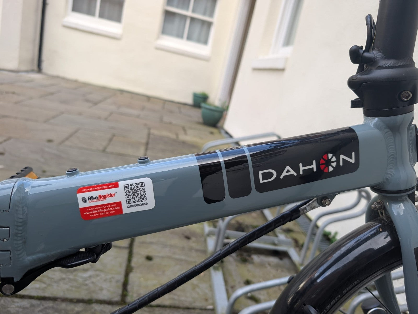 DAHON Mariner D8 - FOLDING BIKE (+ rain cover and lock)