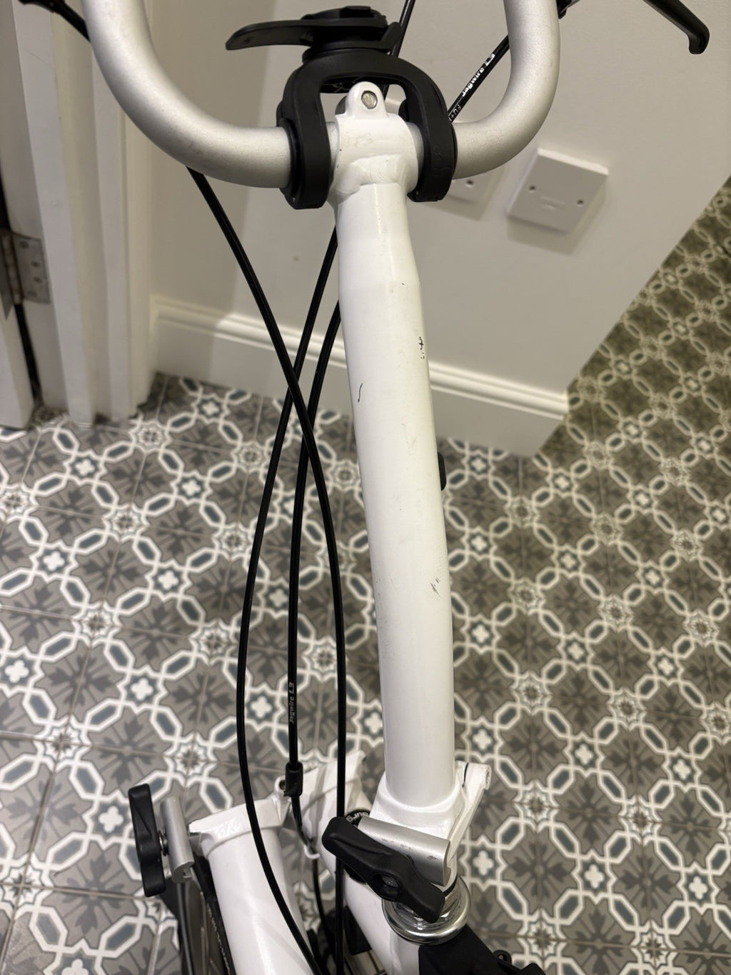 Brompton H3L 2013 White H Bars 3-Speed + ABUS Granit 53 Quad Lock Pumps Bag