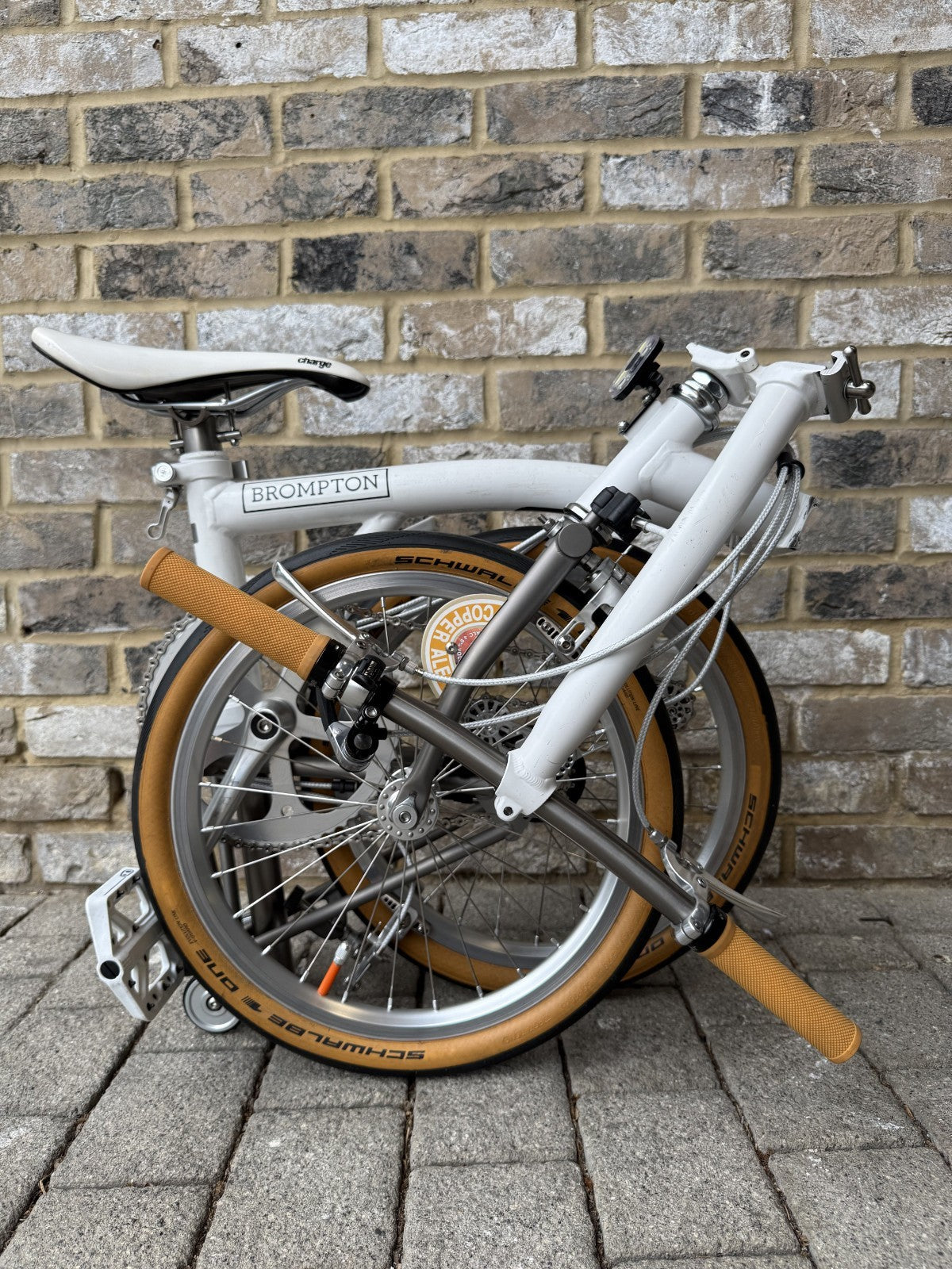 Brompton White Superlight Titanium S2E-X + OVER £400 UPGRADES - WORLDWIDE SHIP