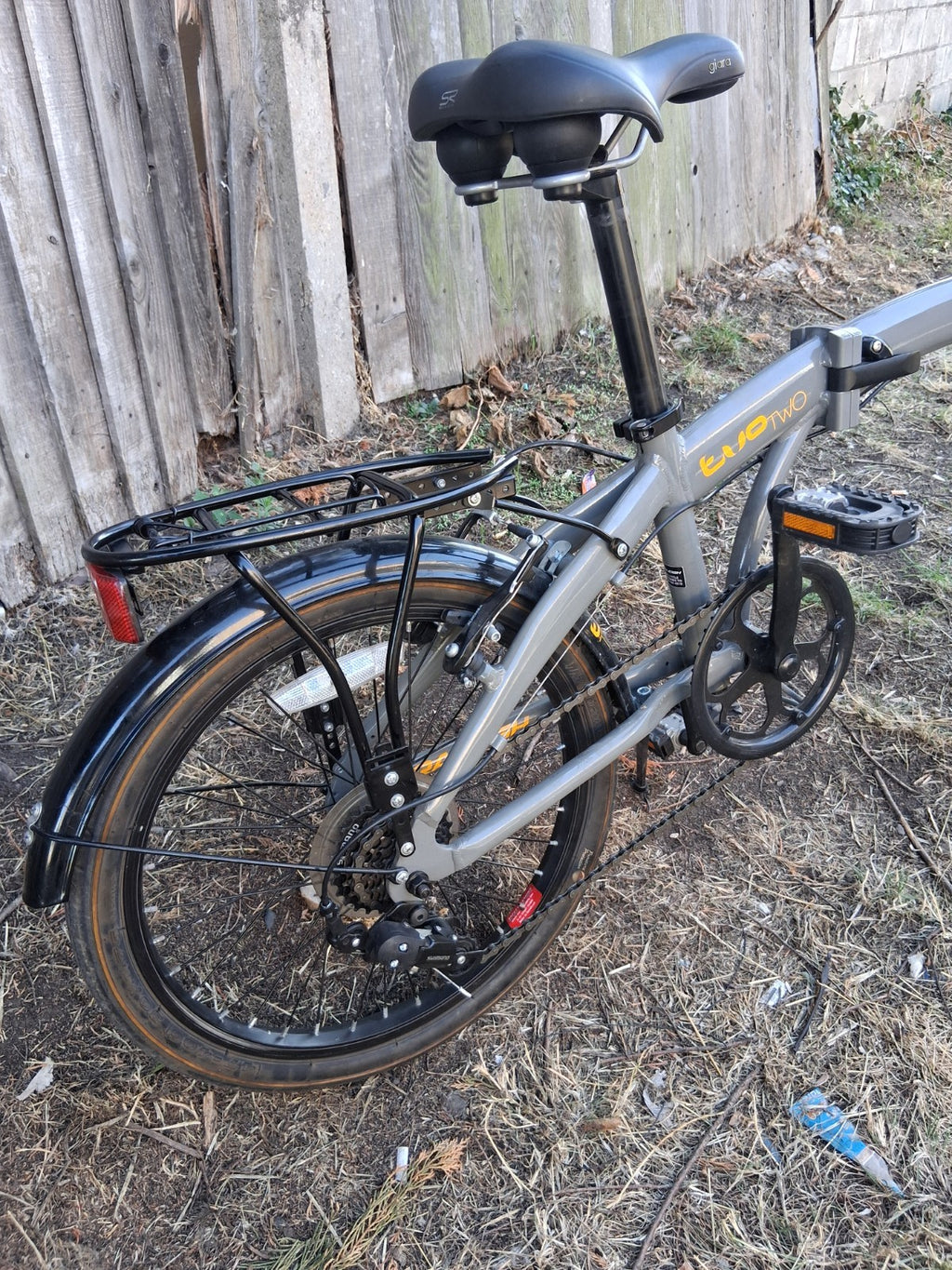 Raleigh Evo Two Folding Bike 20" Aluminium Frame, 7-Speed, Rear Rack Stand