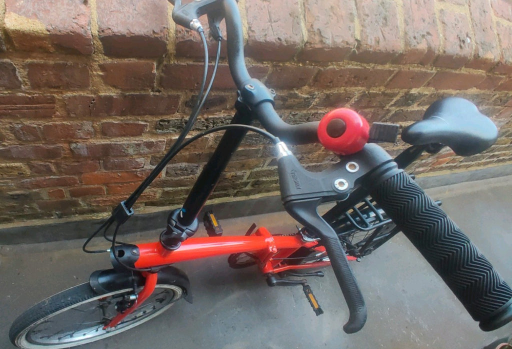 BTWIN Folding Bike 20″ | Urban Commuter Bicycle | 6-Speed Bike | Great for City