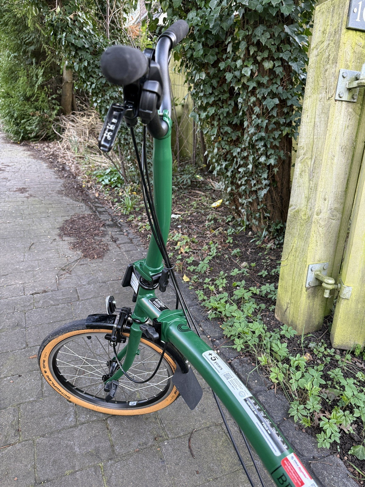 Brompton C Line (2025) – 2-Speed – M – Racing Green  – Barely ridden – Oxford