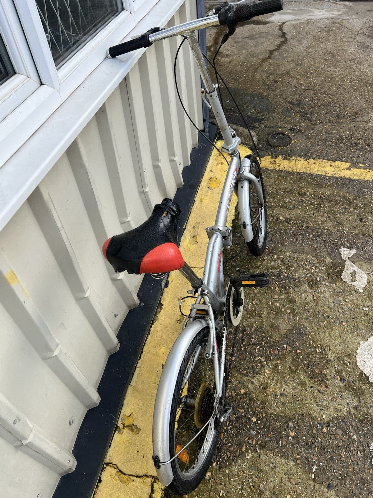 Aliminium Express Racer Folding Bike with 6gears (Need Some Repair)