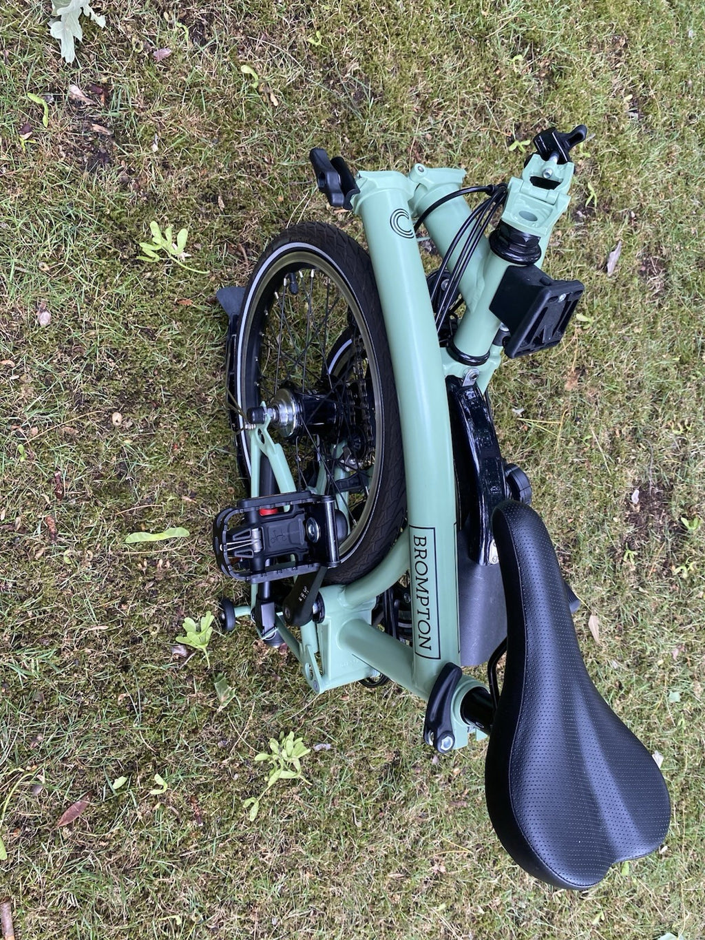 Brompton C-line 6-speed in Matcha Green (discontinued)