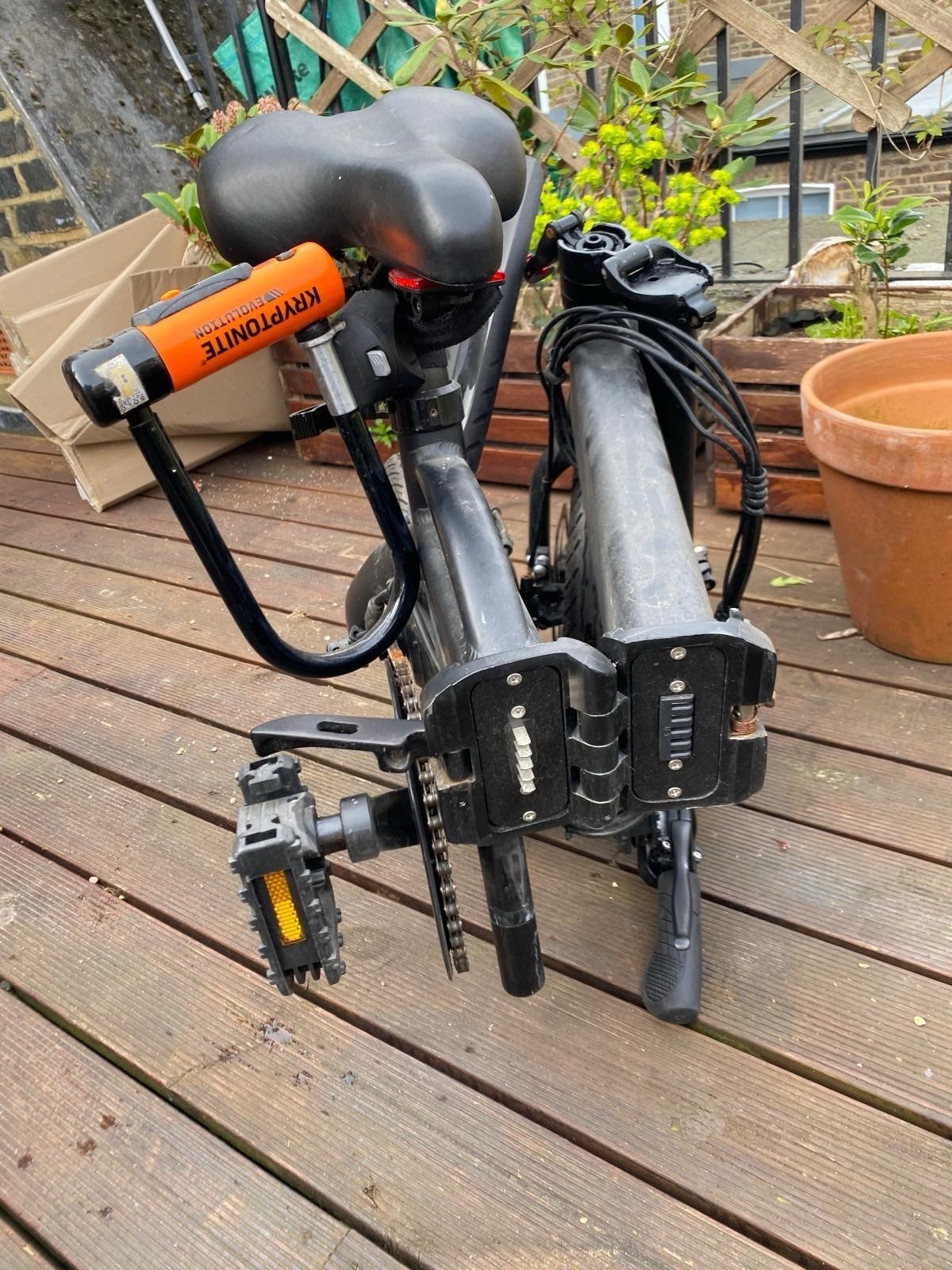 Whirlwind Foldable Bike 14in Black 250W 25km/h Mechanical Disc