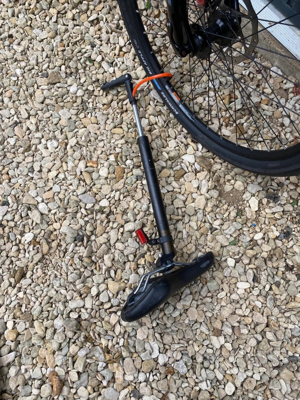 Dahon Matrix 2010 folding mountain bike, aluminium frame.