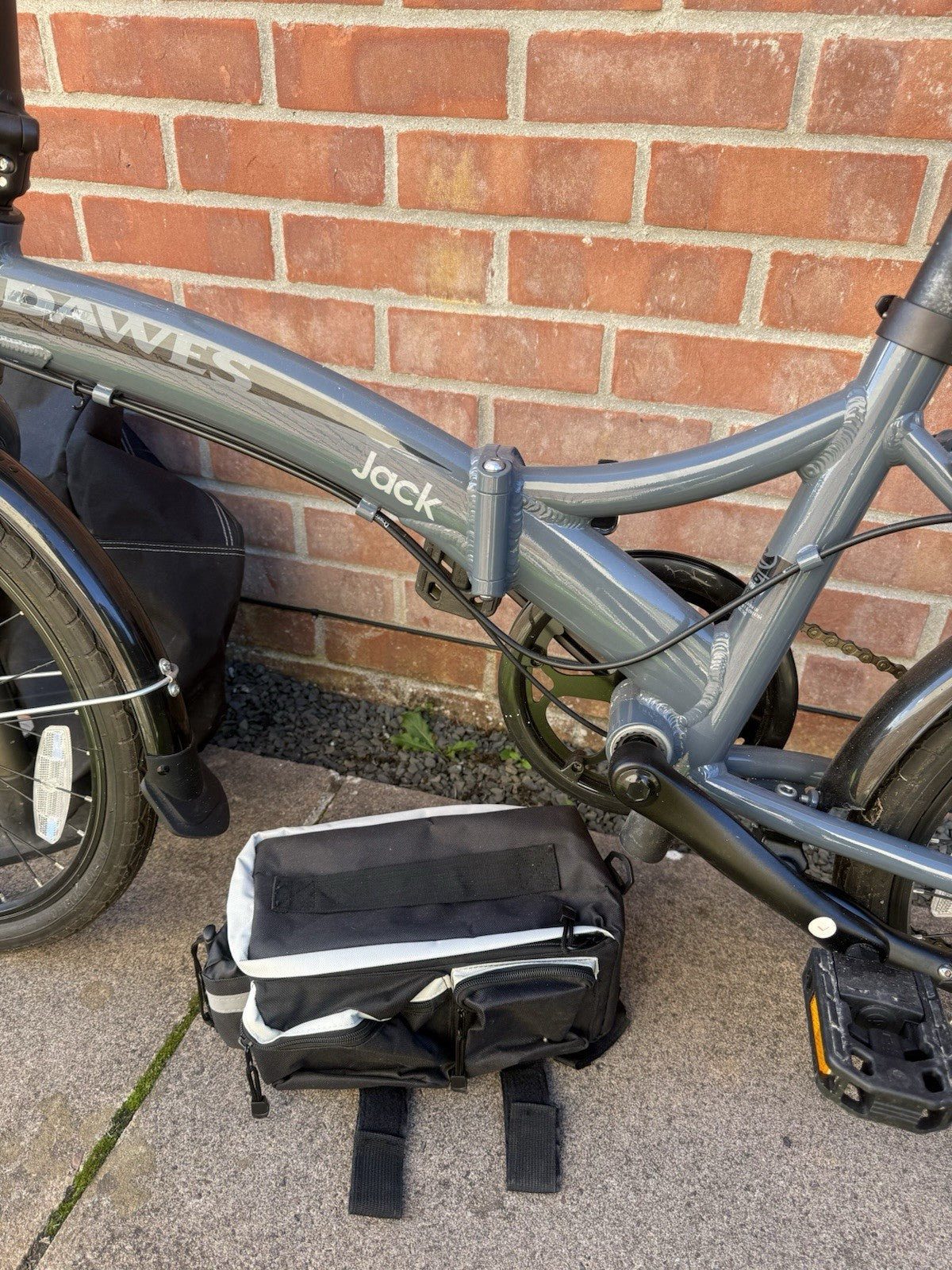Dawes Jack 20in Folding Bike 6 Speed Grey/Black Rear Rack Mudguards