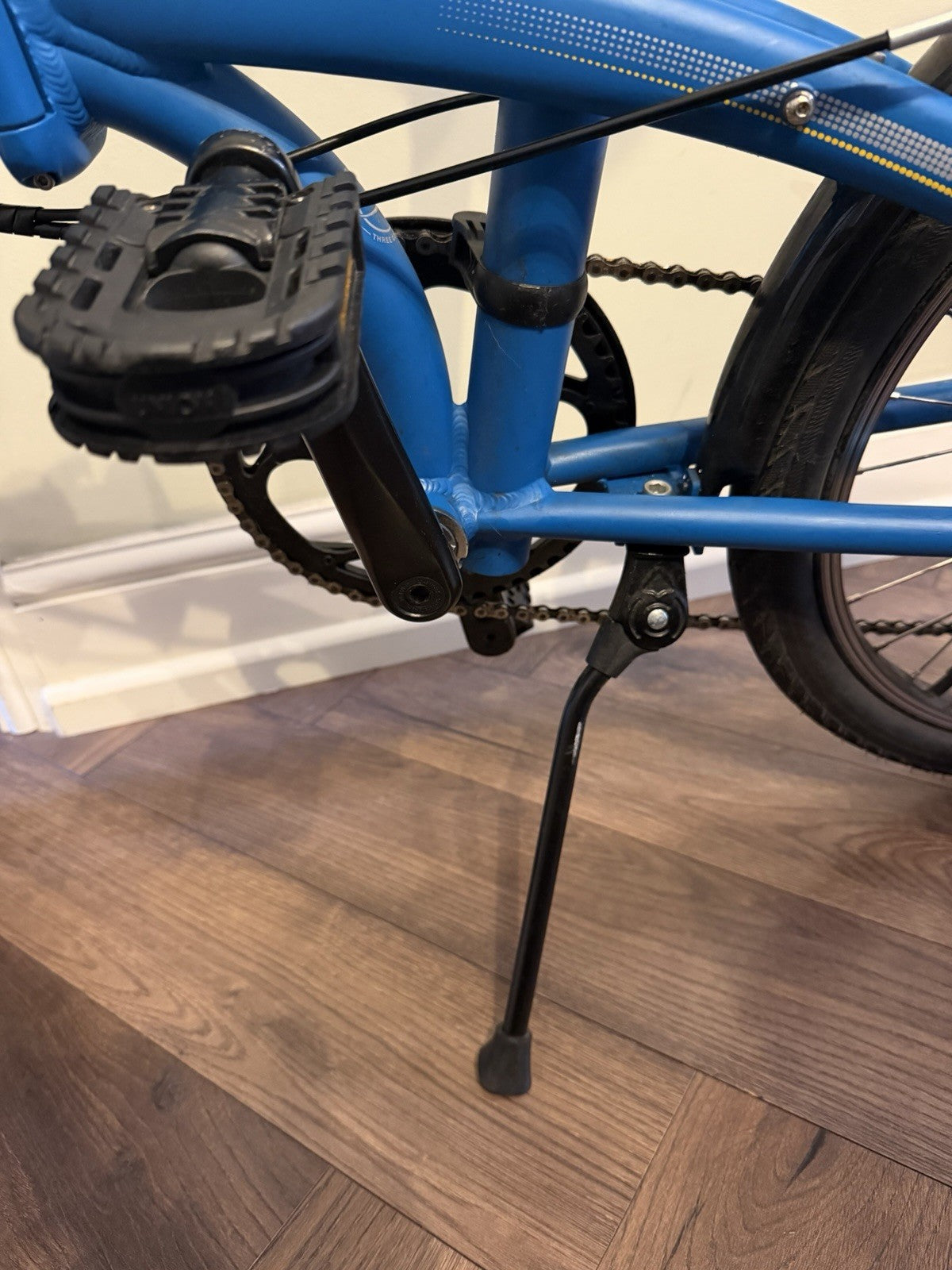 Tern Link B7 Folding Bike with 20 inch Wheels, 7 Speed. Light Blue